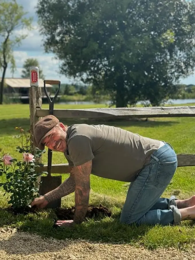 David Beckham berkebun dan beternak (Instagram/davidbeckham)