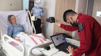 Pelayanan keimigrasian berupa layanan I-MED Larasati kepada pemohon paspor yang sedang dirawat di Rumah Sakit Murni Teguh