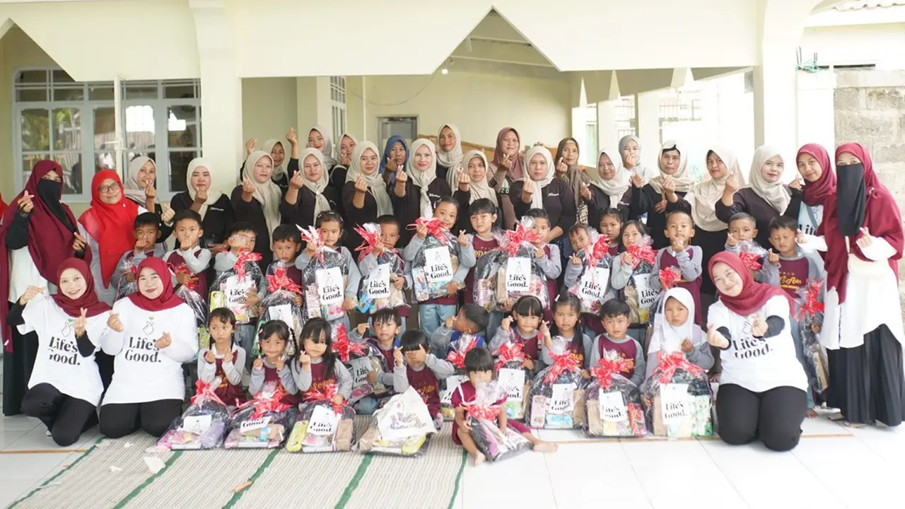 LG Lebaran Sehat Hadir di Pasirlangu, Dukung Pemulihan Warga dan Edukasi Anak Pascabencana