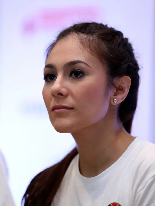 "Profit dari film kita sumbangkan untuk yayasan. Kita pengen punya rumah singgah, rumah harapan. Mungkin satu atau dua, berapa yang dikasih sama Tuhan," ujar istri Aldila Dimitri di TIM. (Andy Masela/Bintang.com)