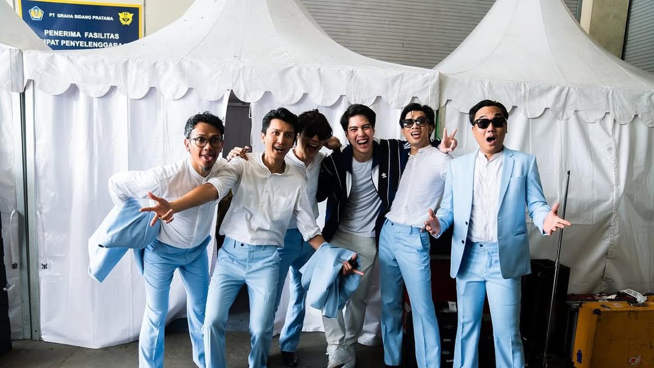 El Rumi Lagi-Lagi Jadi Vokalis Magang The Changcuters, Gayanya Keren!