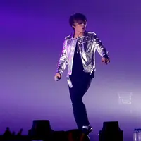 Penampilan Daesung dalam konser BigBang : MADE Series in Jakarta. BigBang sendiri memang dikenal sebagai boyband yang punya daya ledak tinggi. (Wimbarsana/Bintang.com)