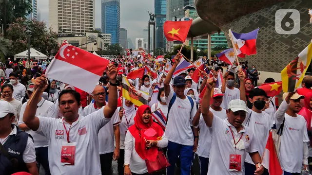 Kemeriahan Parade Kick Off Kekuatan Indonesia ASEAN 2023