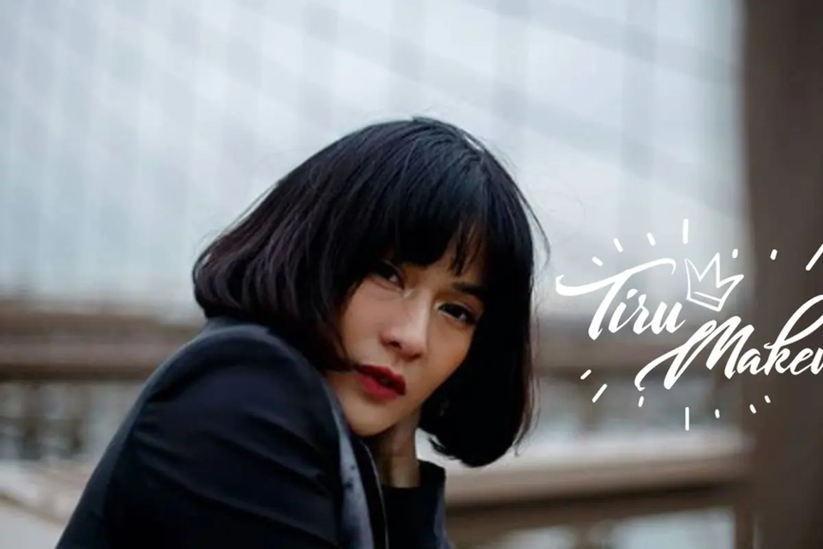 Tiru Makeup: Elegan dan Cute dengan Lipstik Ombre ala Dian Sastro
