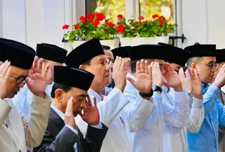 Prabowo Salat Idul Adha Bersama Diaspora Indonesia di Paris (Biro Pers Sekretariar Presiden)