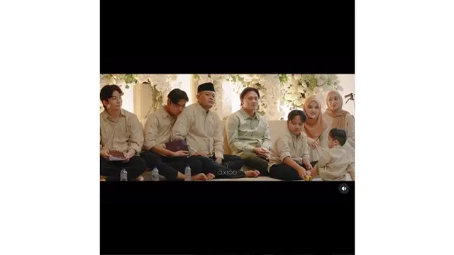 6 Potret Kekasih Sule di Pengajian Pranikah Rizky Febian, Pakai Seragam Keluarga