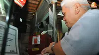 Mengaku Kangen, Hatta Gunakan Commuter Line