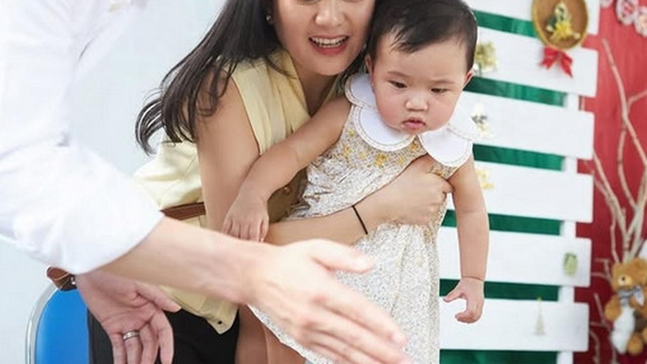 Potret Perayaan Ultah Pertama Avery, Valencia Tanoe dan Kevin Sanjaya Gelar Pesta Sederhana - Bahagia Bareng Anak Yatim