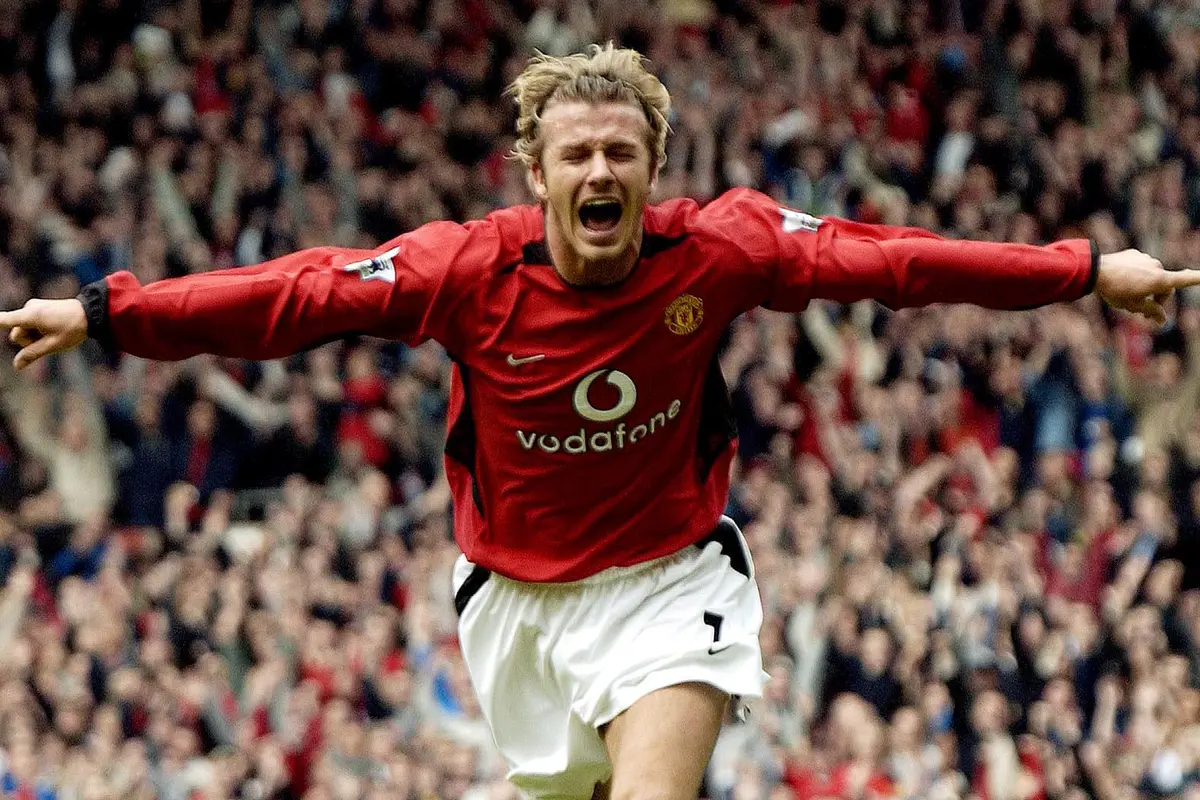 Alexis Sanchez Warisi Nomor Punggung David Beckham