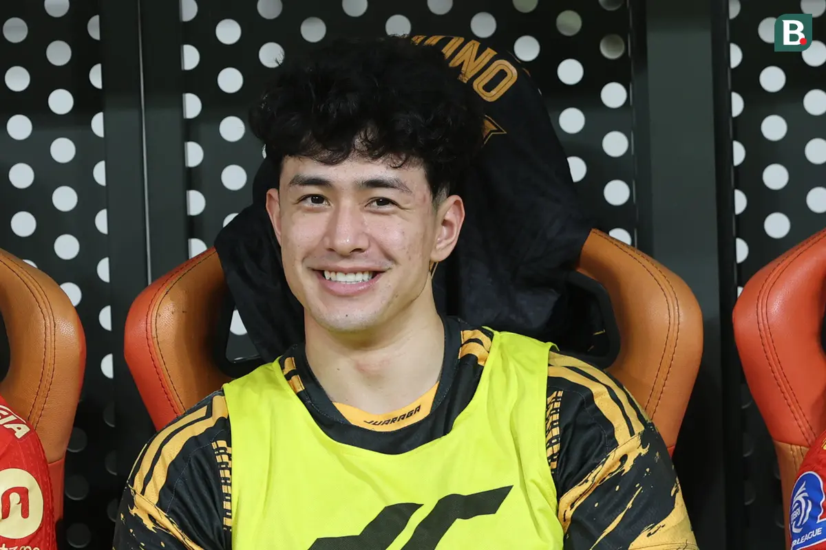 Foto: Melihat Aktivitas Cyrus Margono di Bench Pemain Persija, Masih Menanti Debut