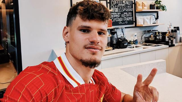 Milos Kerkez, Liverpool