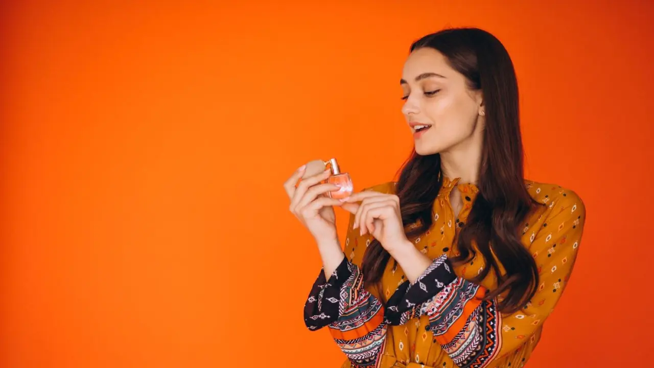 Parfum yang Paling Cocok dengan Karakter Kamu (photo by freepik)