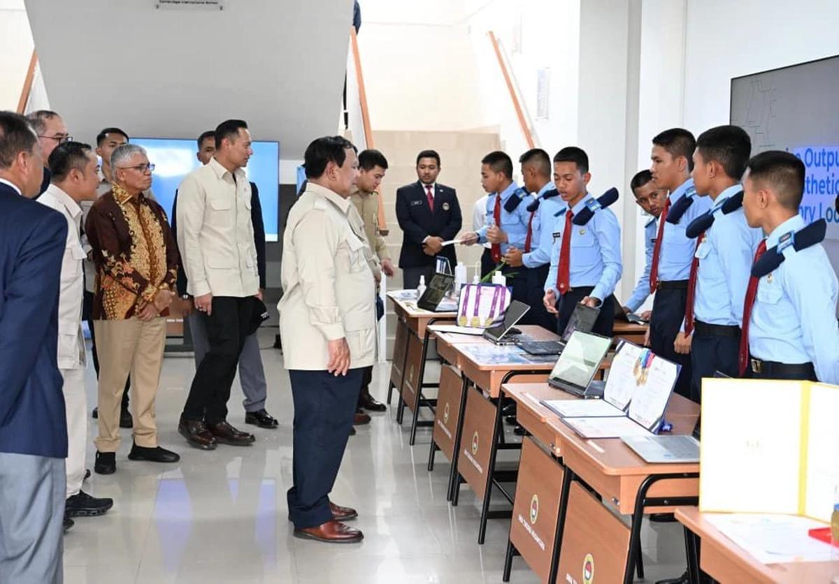 Menko AHY dampingi Prabowo resmikan SMATaruna Nusantara