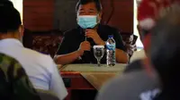 Bupati Rudy Gunawan mengatakan kondisi masyarakat Garut yang masih berada pada PPKM level 3, tidak mengurangi rencana pemda, menggelar PORKAB 2020 dengan penerapan protokol kesehatan (Prokes) secara ketat. (Liputan6.com/Jayadi Supriadin)