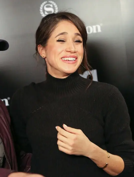 "Hal pertama yang muncul di benak saya, betapa beruntungnya Pangeran Harry," kata Maria Pollia, guru agama di sekolah itu. (Instagram/meghan_markle)