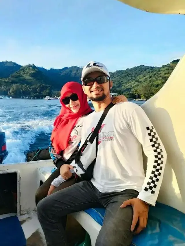 6 Potret Roro Fitria dan Suami Usai Menikah, Ajak Bikin Video Klip Bareng