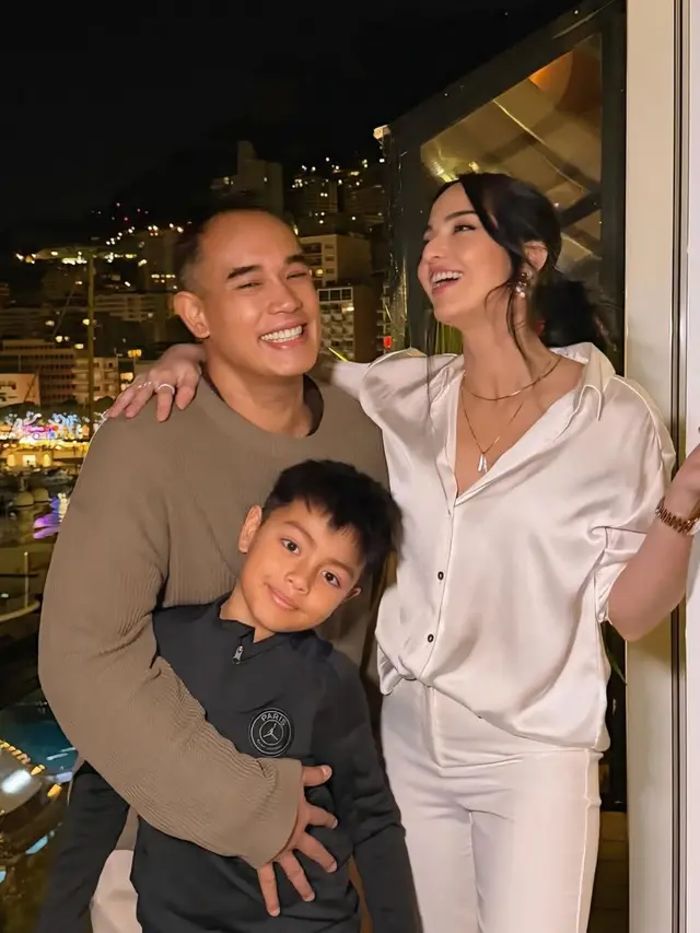 Gaya Berkelas Nia Ramadhani dan Keluarga Sambut Tahun Baru 2026 di Monaco, Kompak Sentuhan Glamf