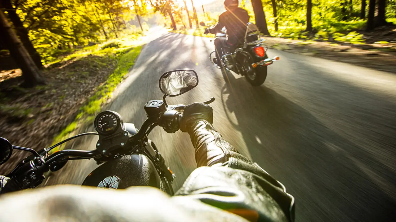 Jangan Nodai Touring Lo, Ini Cara Asik Riding Motor Tanpa Jejak Sampah Putung