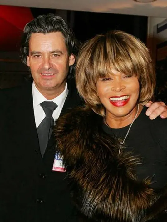 Tina Turner dan Erwin Bach menikah secara private di Lake Zurich, Switzerland. (Franziska Krug/Getty Images/E!)