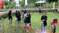 VIDEO: Asyiknya Wisata Budaya di Kampung Bolang Subang