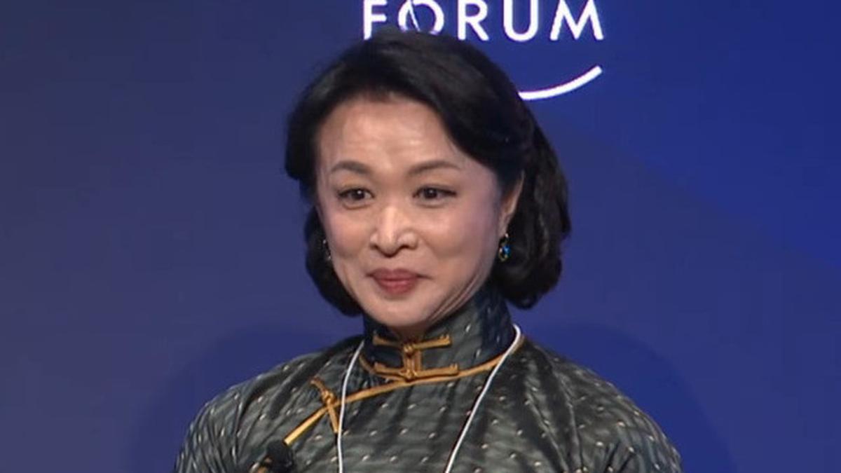 Dior Pilih Bintang Transgender China Jadi Duta untuk Kampanye Wewangian ...