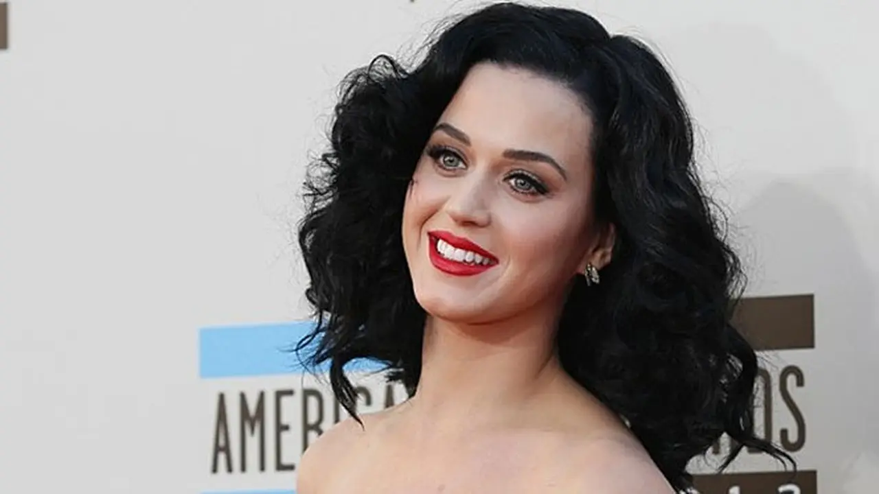 katy-perry-131126b.jpg