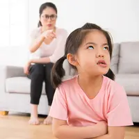 Bagaimana orangtua harus merespons saat anak berbuat salah? (Ilustrasi/iStockphoto)