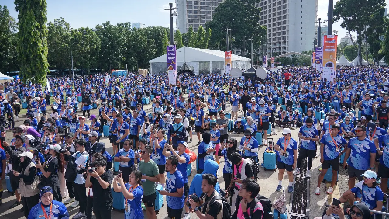 Keseruan lomba lari Bayrun for Charity 2025