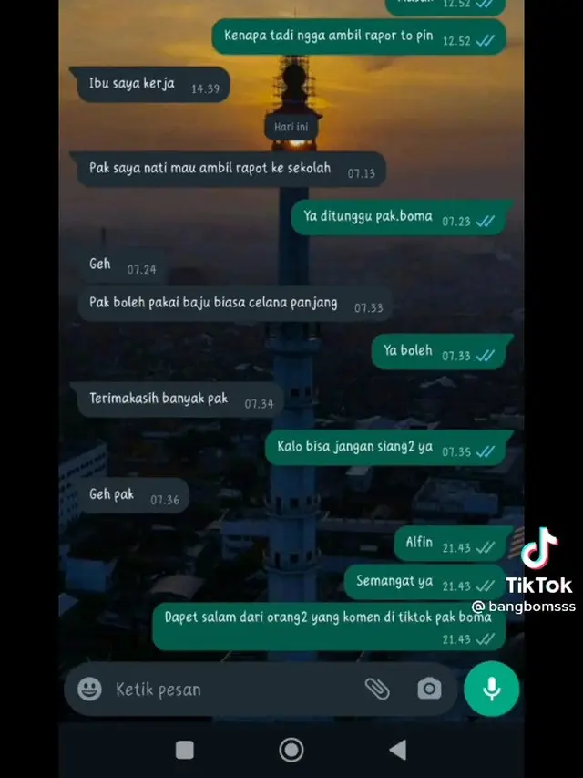 Siswa Ambil Rapor Sendiri