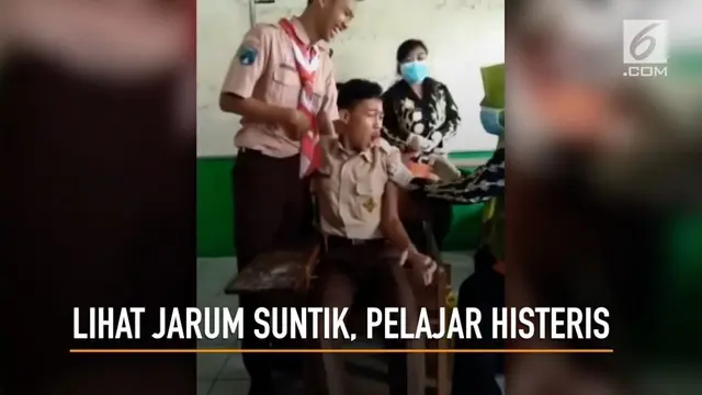 Reaksi setiap orang memang berbeda-beda ketika ingin disuntik. Salah satunya yang satu ini.