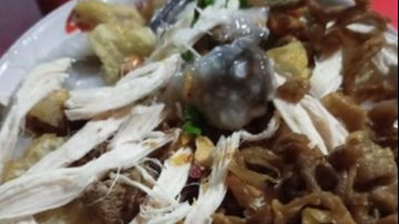 Pakai Telur Uritan dan Telur Rebus