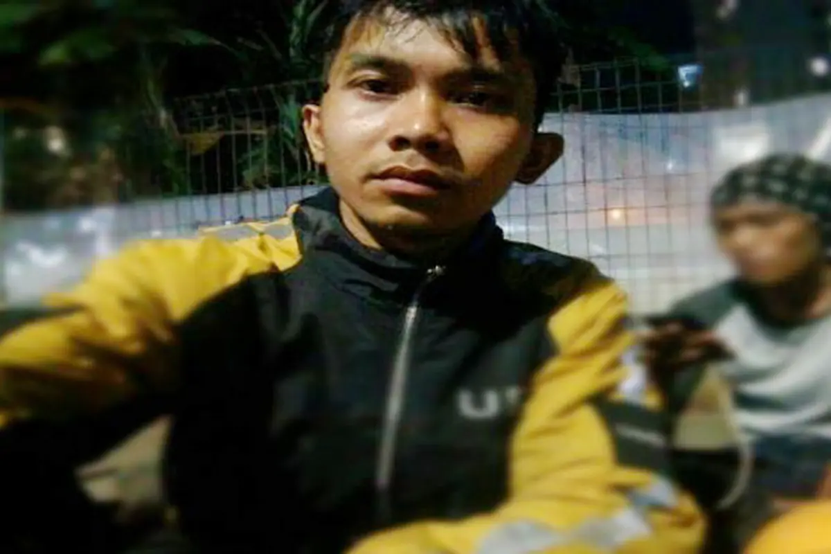 Kisah Paul, Driver Ojek Online yang Ingin Jadi Sarjana