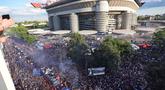 Suka cita mewarnai perayaan juara Inter Milan pada musim ini di Stadion Giuseppe Meaza, Milan, Italia, Minggu (17/05/2026) waktu setempat. (AP Photo/Luca Bruno)