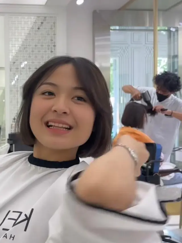 Pesona Bernadya Kian Terpancar, Potong Rambut Jadi Classic Bob dengan Curtain Bangs