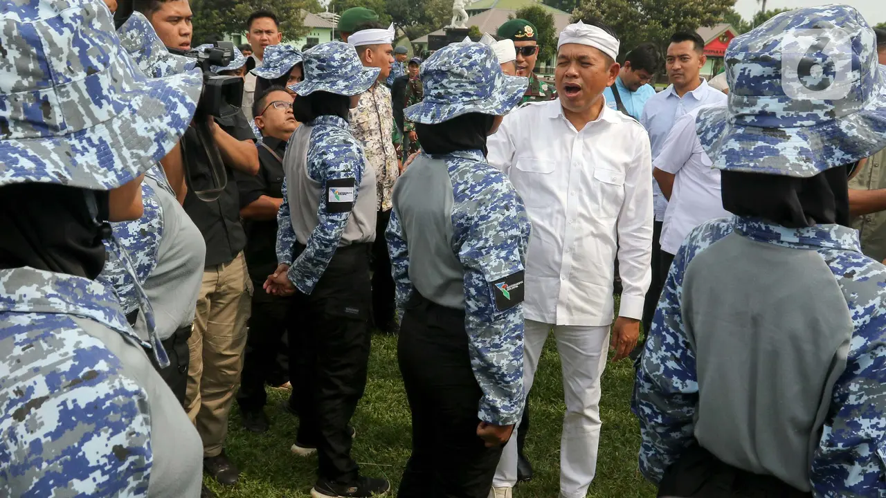Dihadiri Dedi Mulyadi dan Supian Suri, 98 Peserta Program Barak Militer Kota Depok Resmi Dilepas