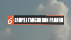Petugas menyiapkan baterai dan solar cell untuk memperkuat jaringan kamera CCTV.