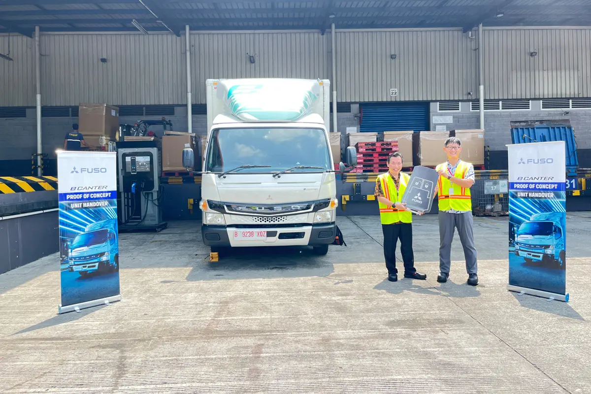 KTB Terus Melanjutkan Pengujian Truk Listrik eCanter di Indonesia (PT KTB)