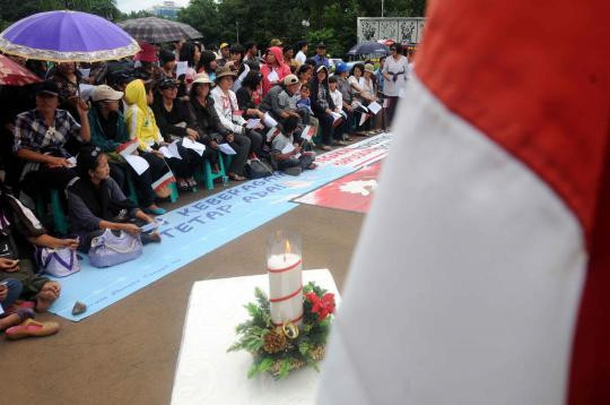 Jemaat GKI &amp; HKBP Natalan di depan Istana Presiden