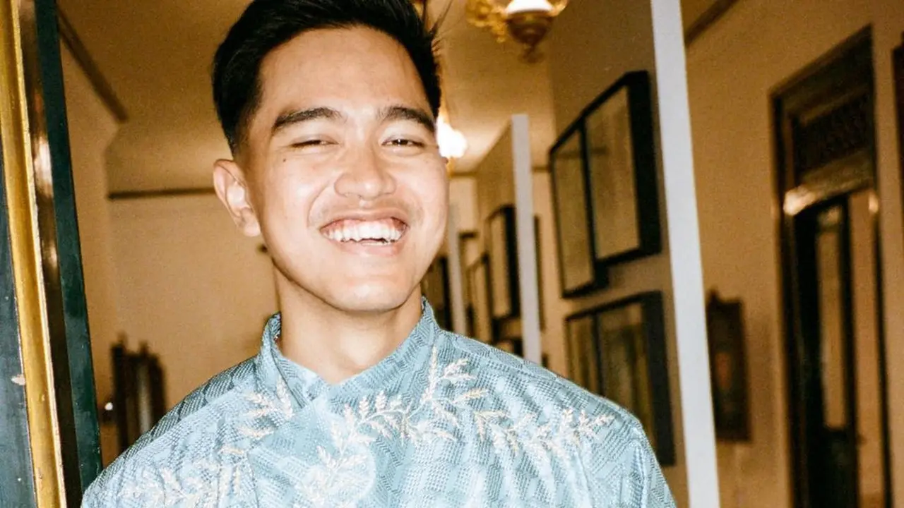 8 Potret Prewedding Kaesang Pangarep-Erina Gudono Kenakan Busana Jawa, Bak Bangsawan