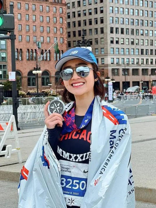 <p>Febby menjelaskan jika marathon bukan sekedar berlari. Namun sebuah perjuangan untuk mengalahkan diri sendiri. [Foto: instagram.com/febbyrastanty]</p>