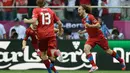 3. Petr Jiracek mencetak gol saat pertandingan Republik Ceska melawan Yunani baru berjalan 2 menit 14 detik di Piala Eropa 2012. (AFP/Odd Andersen)