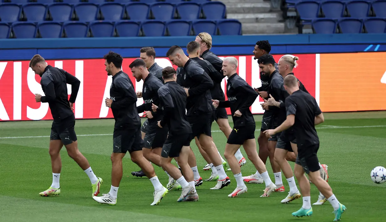 Grup mereka pun dilabeli sebagai grup neraka karena dua lawan lainnya adalah Newcastle dan AC Milan. (Photo by FRANCK FIFE / AFP)