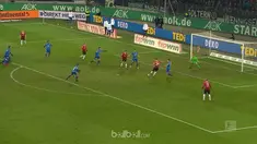 Hannover berbalik unggul mengalahkan tim tamu Mainz 3-2 walaupun sempat tertinggal dua gol sebelumnya, Sabtu (13/1). Mainz memimpi...