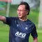 Pelatih Persik Kediri, Ong Kim Swee. (Bola.com/Gatot Sumitro)