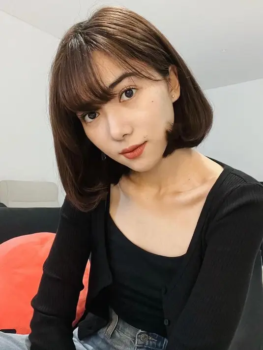 Potong rambut jadi pendek, Isyana Sarasvati semakin mirip Eonni Korea Selatan. Banyak netizen yang menyebutnya mirip IU hingga Winter aespa. (Instagram/isyanasarasvati).