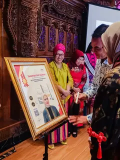 Mella Noviani hadirkan kisah inspiratif tentang ketangguhan seorang perempuan dalam buku My Healing Journey.