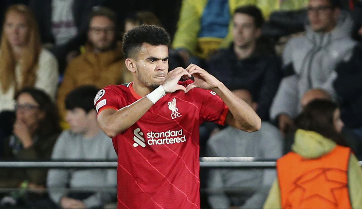 <p>Kehadiran Luis Diaz di babak kedua bisa dibilang menjadi kunci dibalik kebangkitan Liverpool dan mengubah jalannya pertandingan. Diaz tidak hanya menyumbangkan satu gol tapi ia juga berhasil membuat serangan Liverpool menjadi lebih berbahaya. (AP/Alberto Saiz)</p>