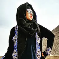 Usai menjalankan ibadah umrah, Ria Irawan berlibur ke Mesir. (via instagram.com/riairawan)