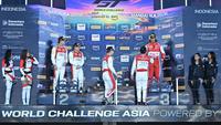 Tampil sebagai Pembalap Solo, Sean Gelael Naik Podium Tiga Race 1 GT World Challenge Asia di Mandalika
