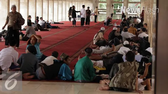 Masjid Istiqlal mulai dipadati massa aksi 31 Maret. Massa mulai berdatangan sejak Jumat (31/3/2017)